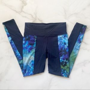 Athleta Chaturanga Tight Leggings in Navy Blue Bloom Rose